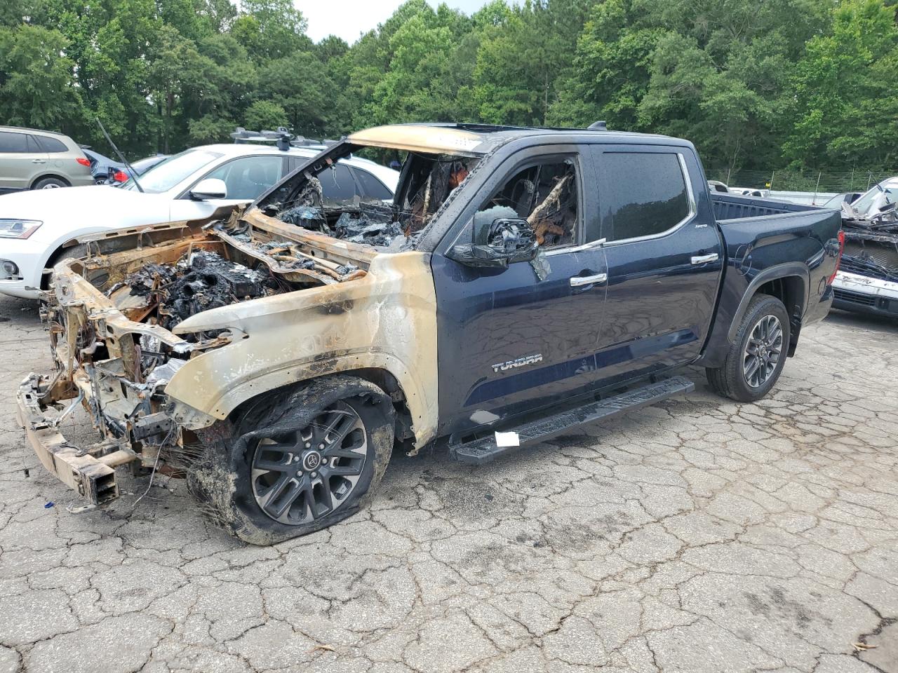 TOYOTA TUNDRA CREWMAX LIMITED