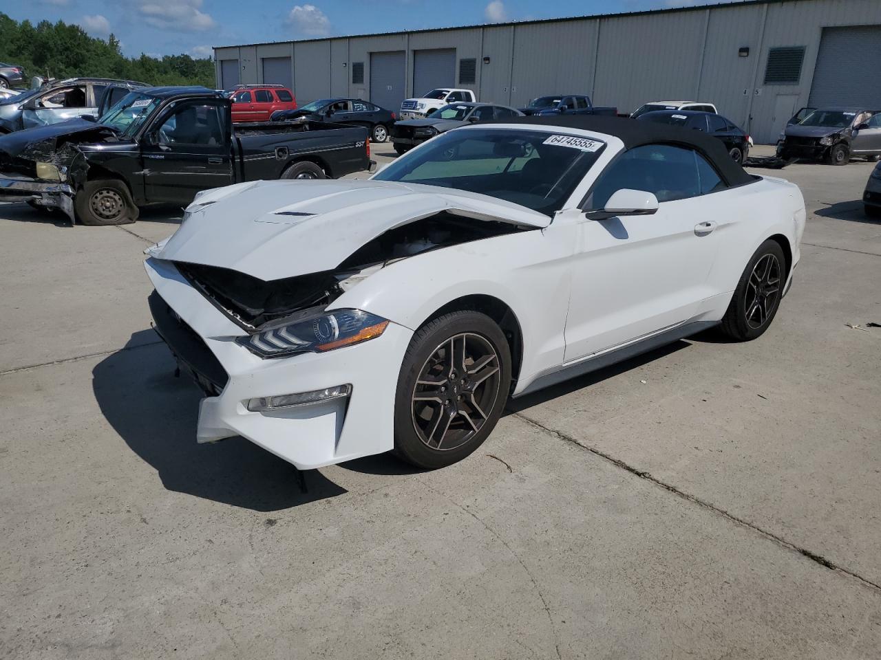 FORD MUSTANG