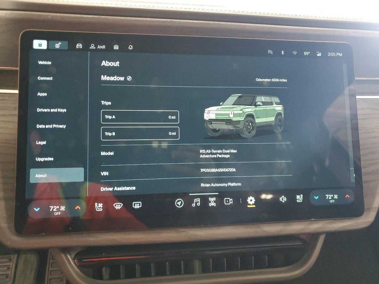 RIVIAN R1S ADVENTURE