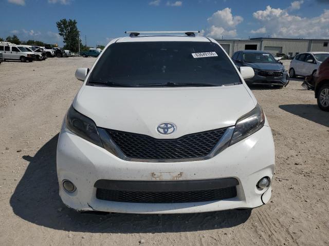 2016 TOYOTA SIENNA SE 5TDXK3DC8GS762627
