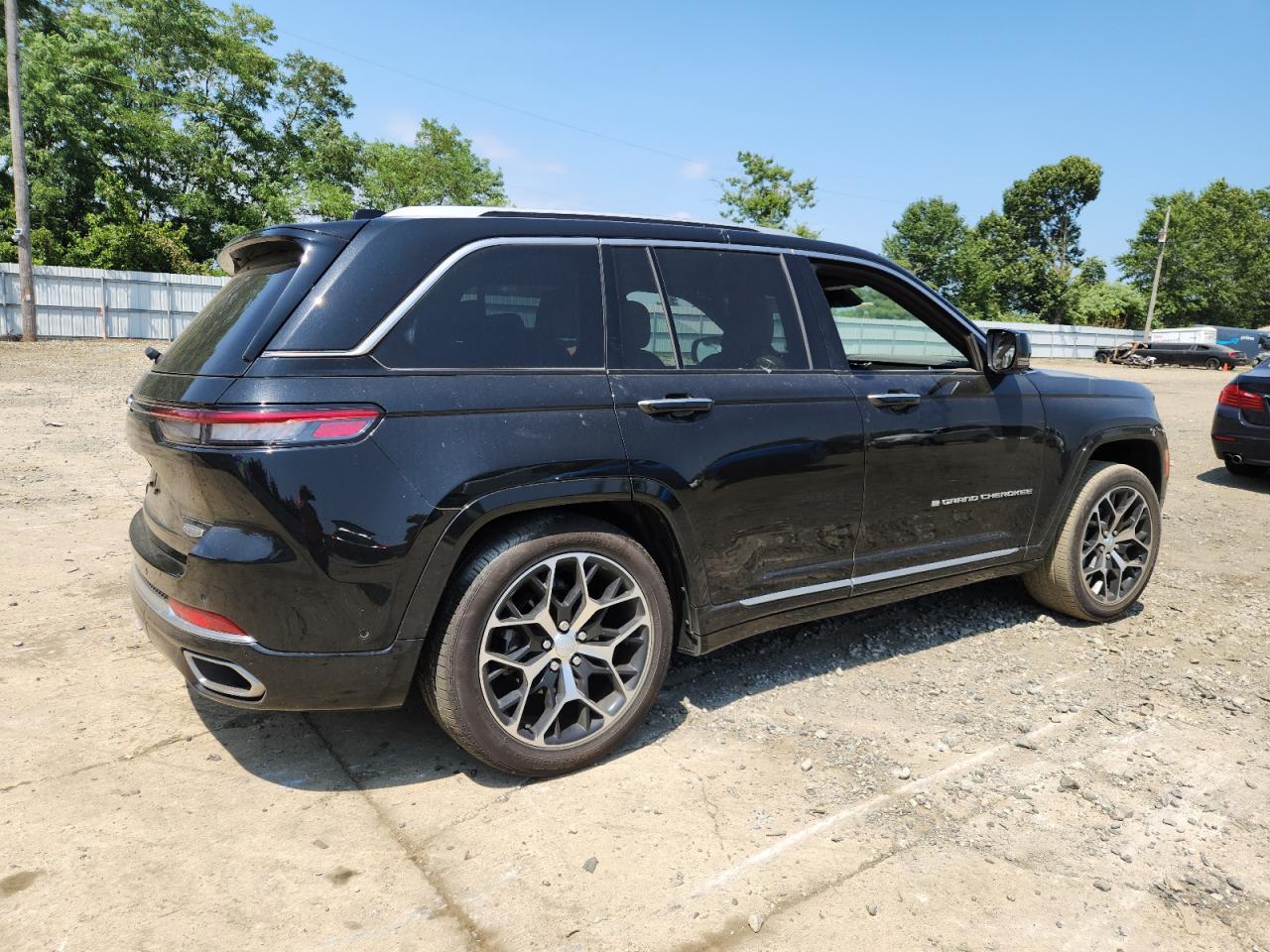 JEEP GRAND CHEROKEE SUMMIT