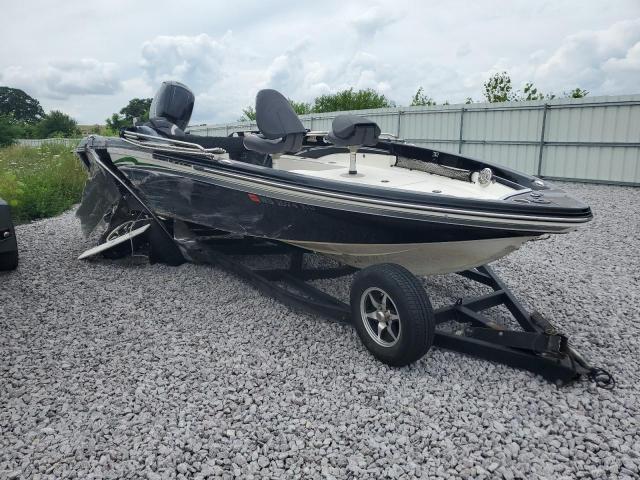 Global Auto Auctions: 2014 LARSON BOAT