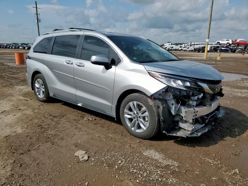 2024 TOYOTA SIENNA LIM 5TDZRKEC9RS181136