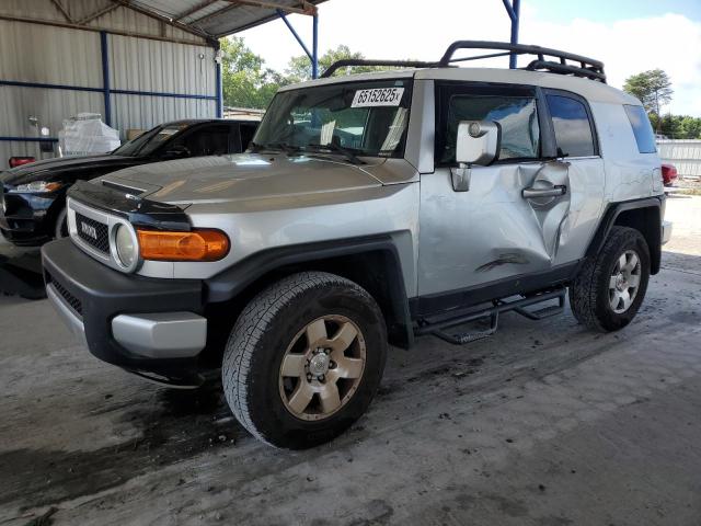 TOYOTA FJ CRUISER
