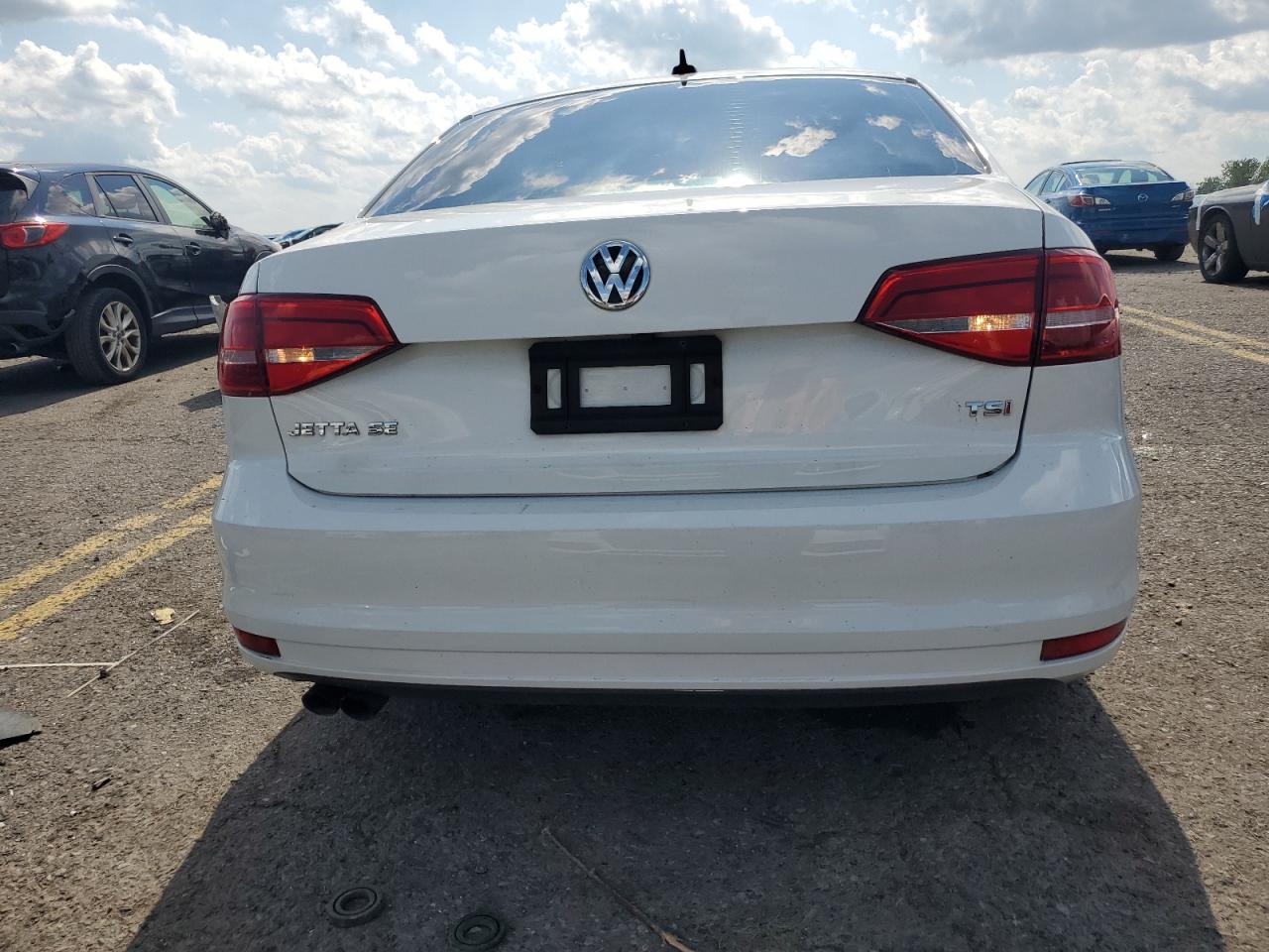 VOLKSWAGEN JETTA SE