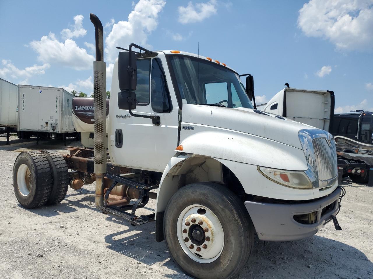 Lot #3254515151 2012 INTERNATIONAL 4000 4400