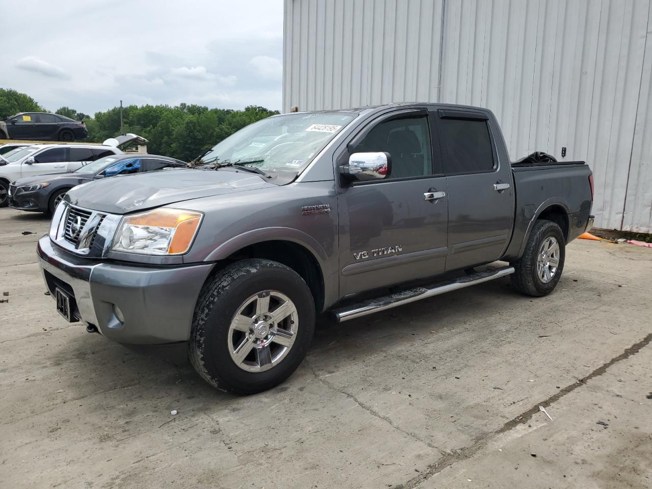 NISSAN TITAN S