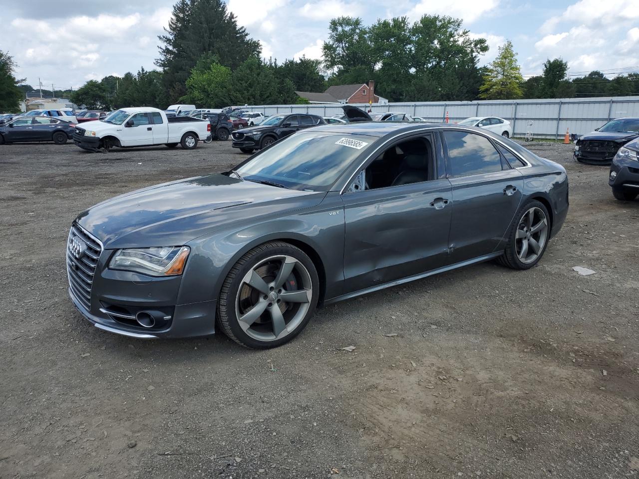 AUDI S8 QUATTRO