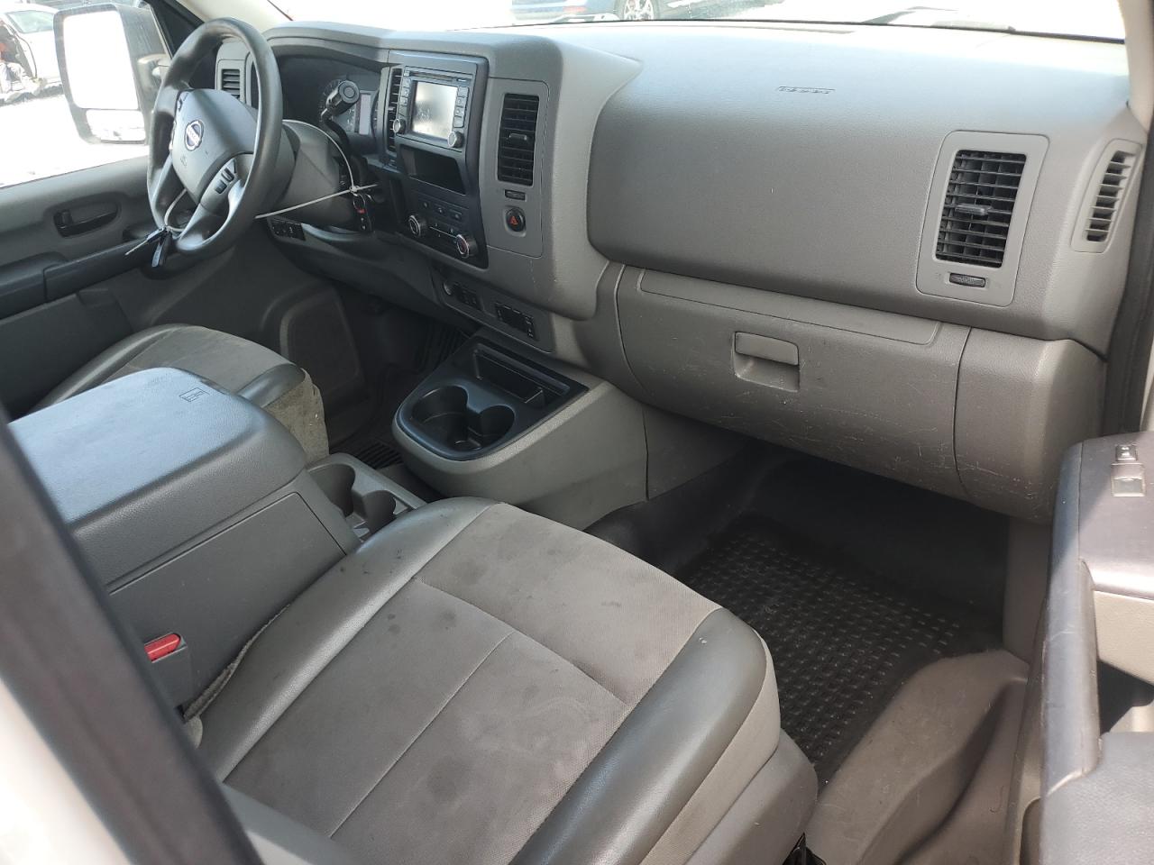 NISSAN NV2500 2500 S