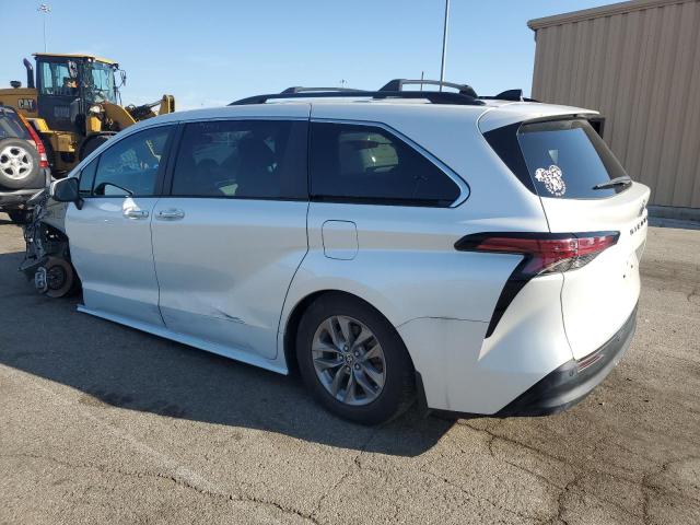 2022 TOYOTA SIENNA XLE 5TDYRKEC1NS085975
