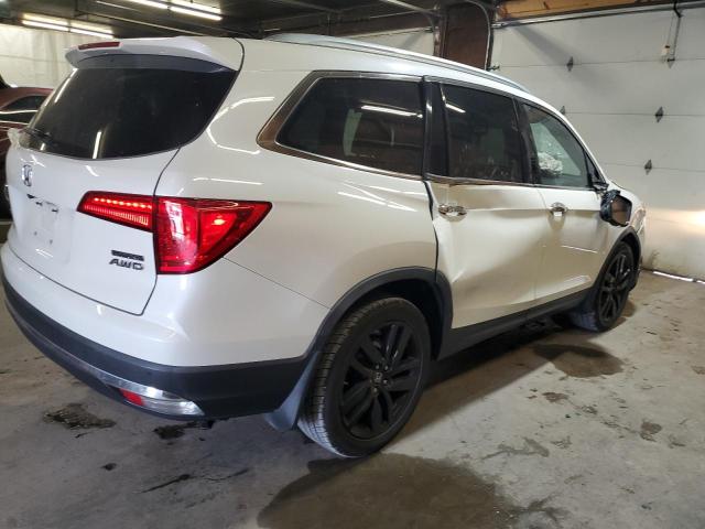 2018 HONDA PILOT TOUR 5FNYF6H93JB063488
