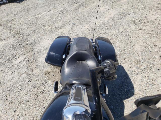 2015 HARLEY-DAVIDSON FLHX STREE 1HD1KBM35FB639694