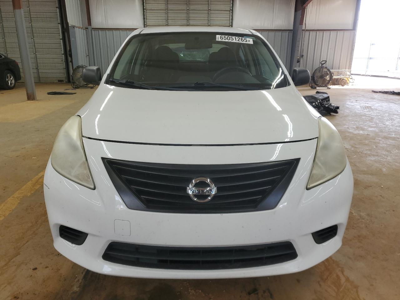 NISSAN VERSA S