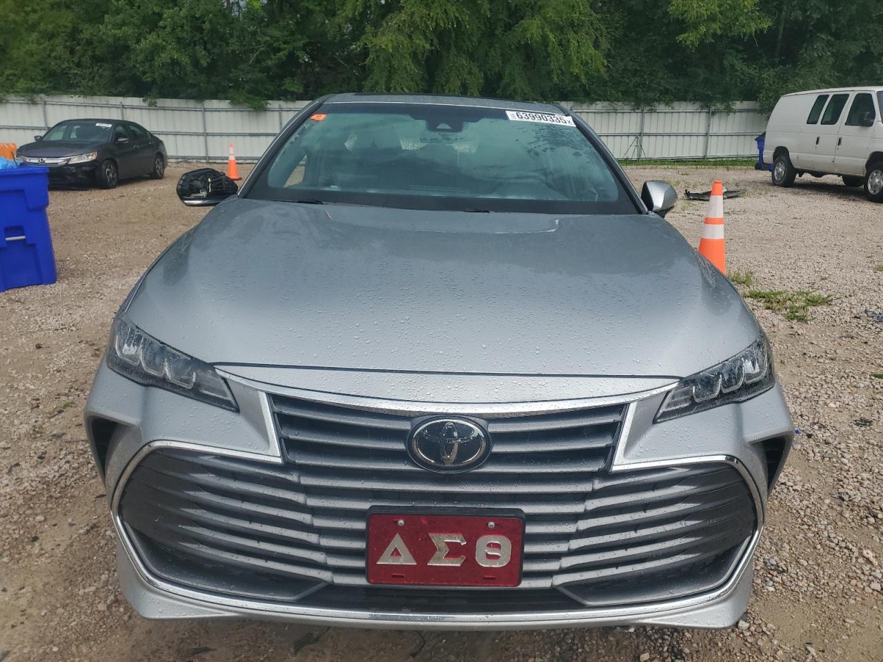 TOYOTA AVALON XLE