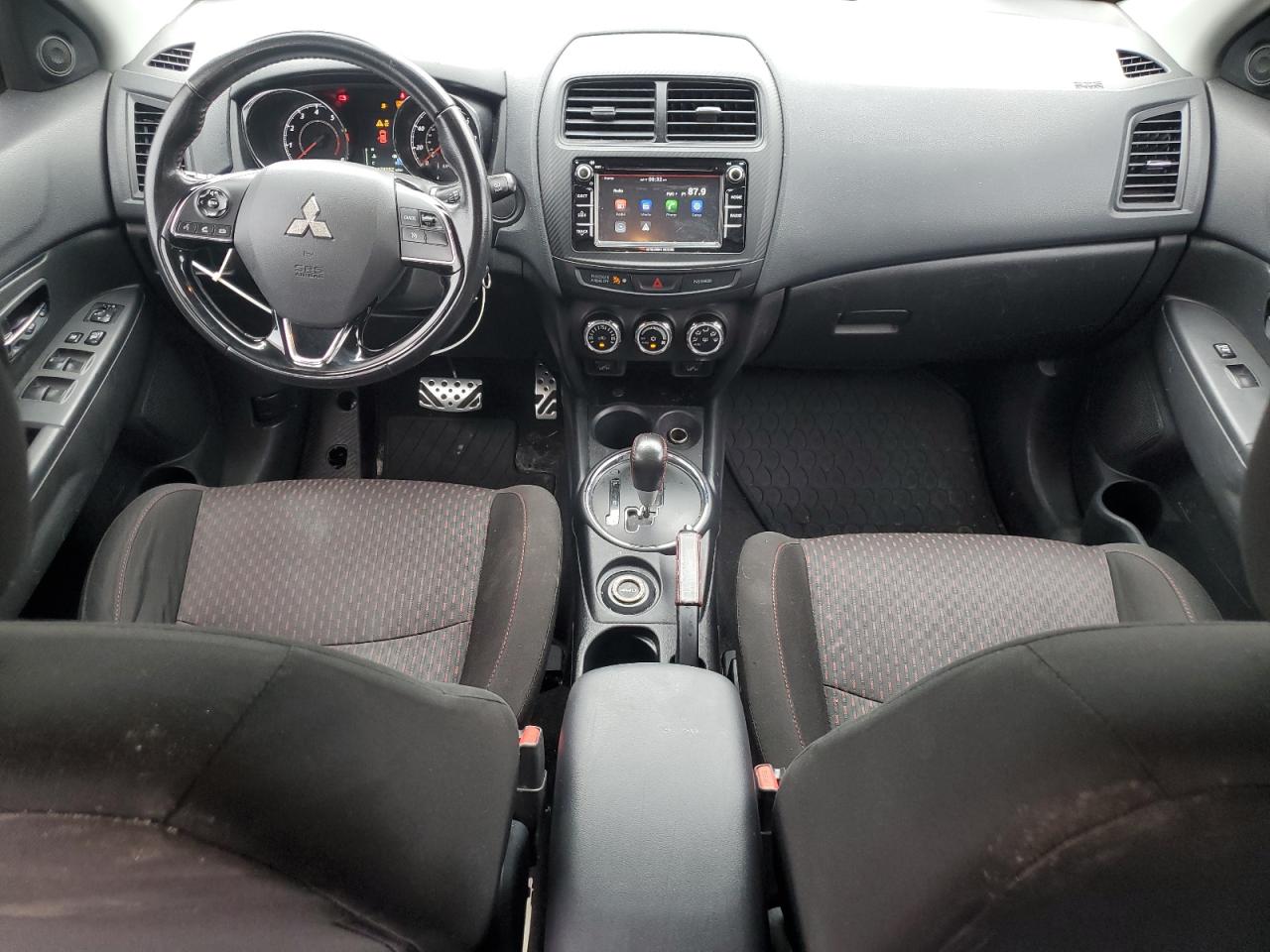 MITSUBISHI OUTLANDER ES