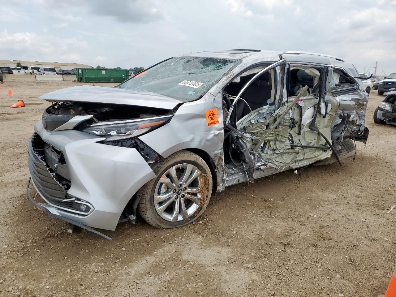 TOYOTA SIENNA LIMITED