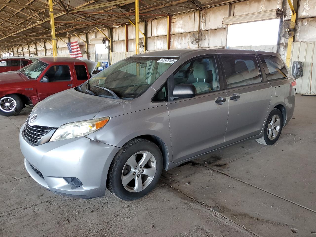 TOYOTA SIENNA