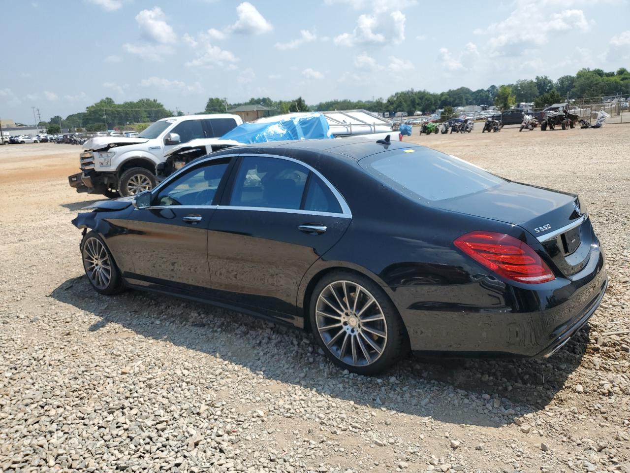 MERCEDES-BENZ S-CLASS 550