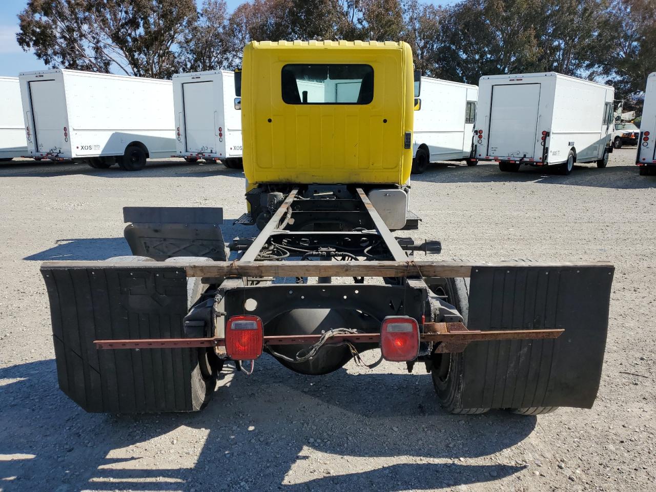 Lot #3302835901 2010 HINO 258/268