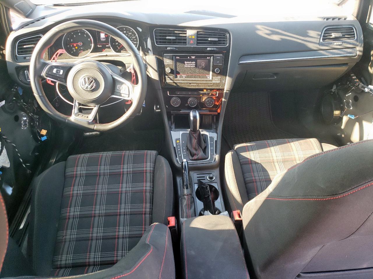 VOLKSWAGEN GOLF GTI S