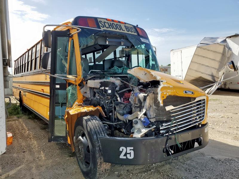 Global Auto Auctions: 2016 FREIGHTLINER CHASSIS B2