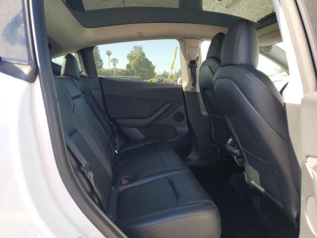 2022 TESLA MODEL Y 7SAYGDEE9NF494400