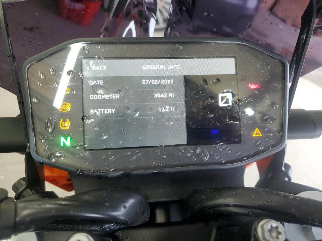 2024 KTM 790 DUKE LCETU7404RH710408