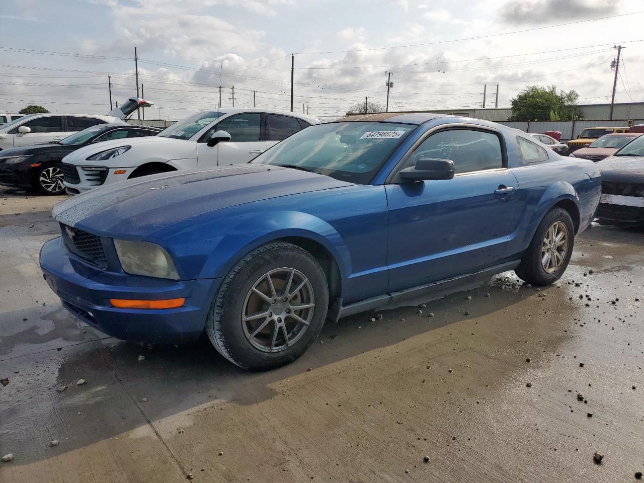  Salvage Ford Mustang