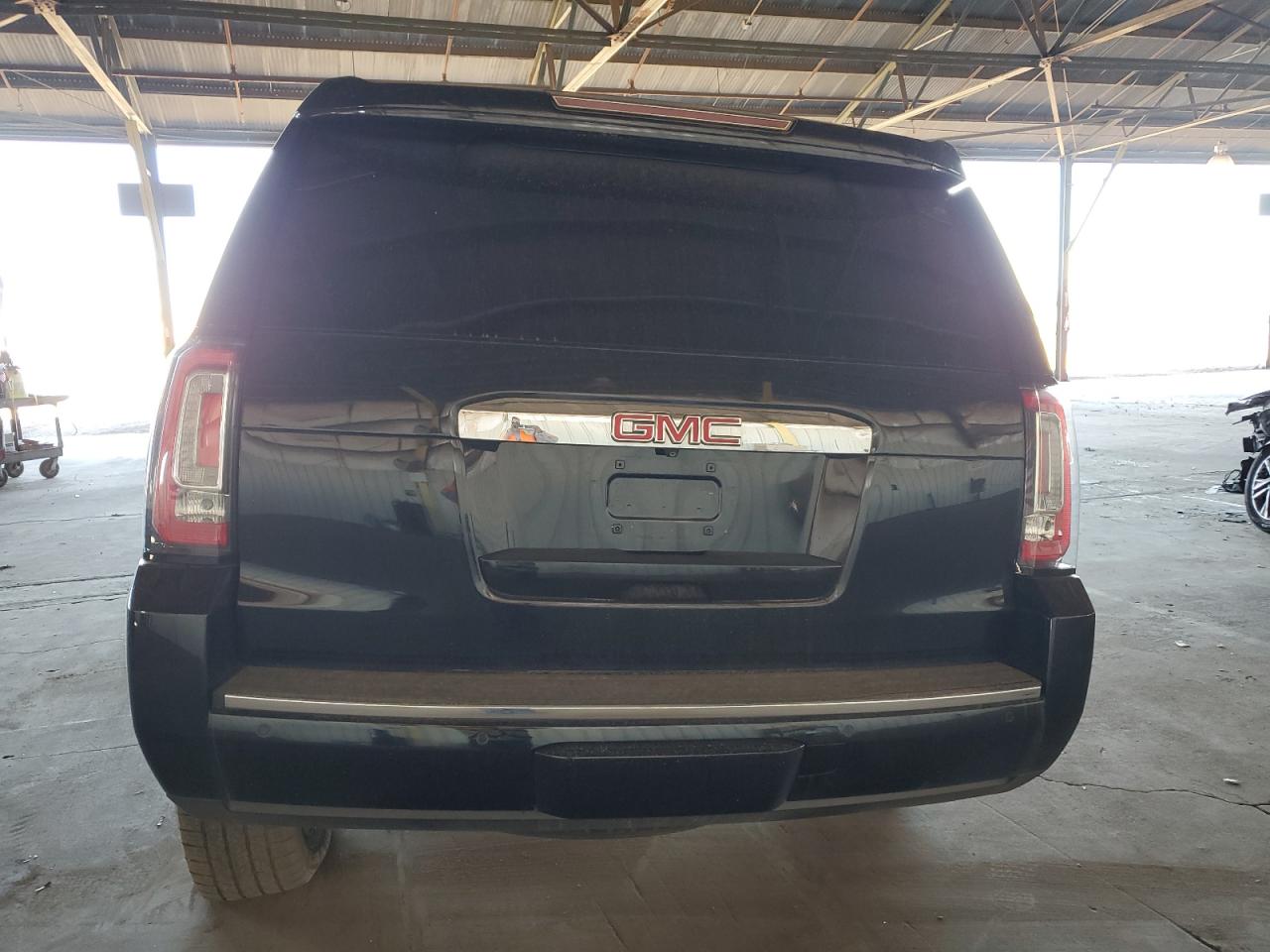 GMC YUKON SLT