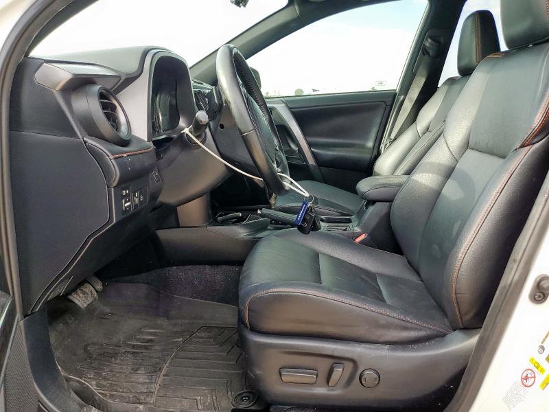 2018 TOYOTA RAV4 SE - JTMNFREV0JJ164230