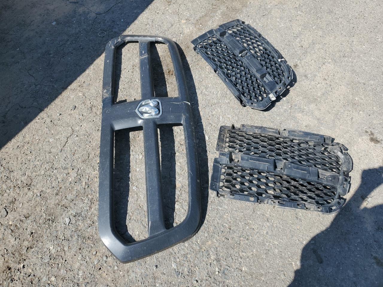 Lot #3215924786 2019 RAM 1500 CLASS