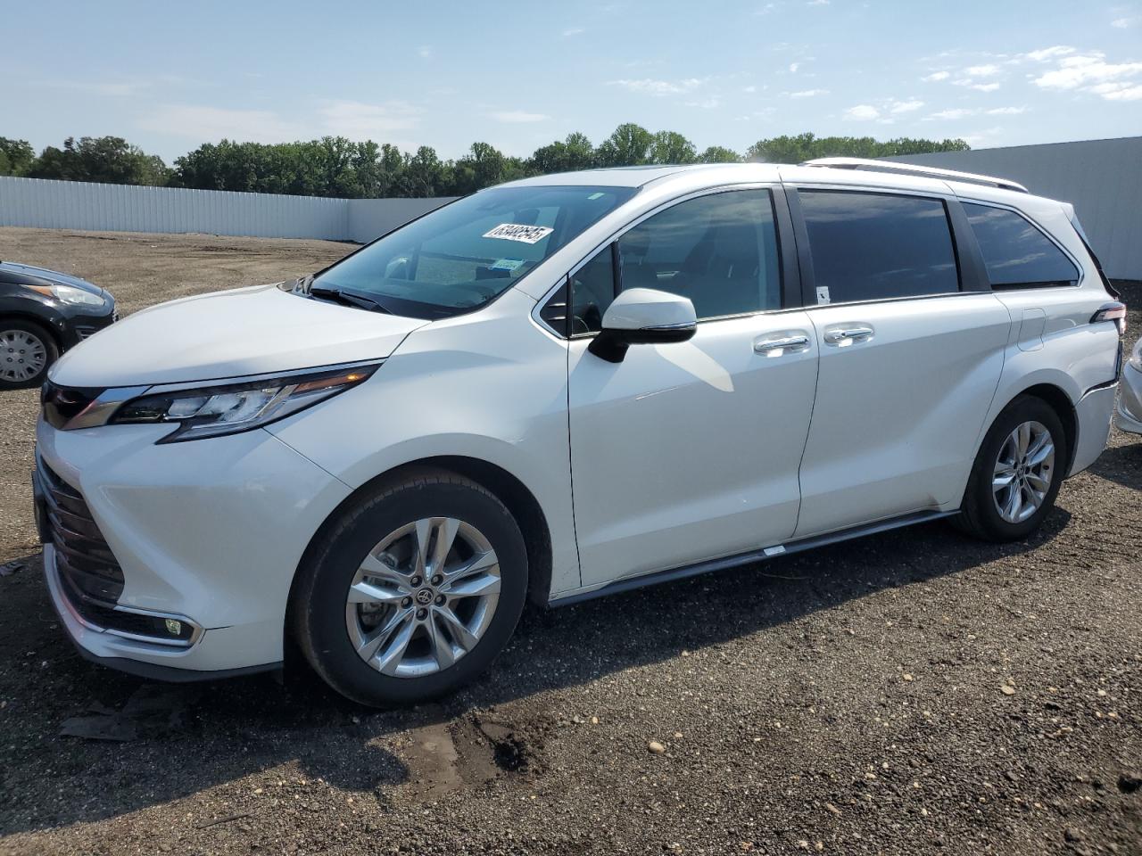 TOYOTA SIENNA LIMITED