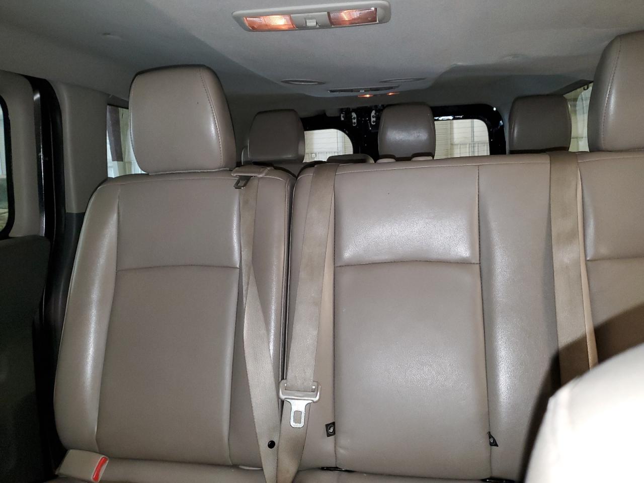 NISSAN NV3500 3500 S