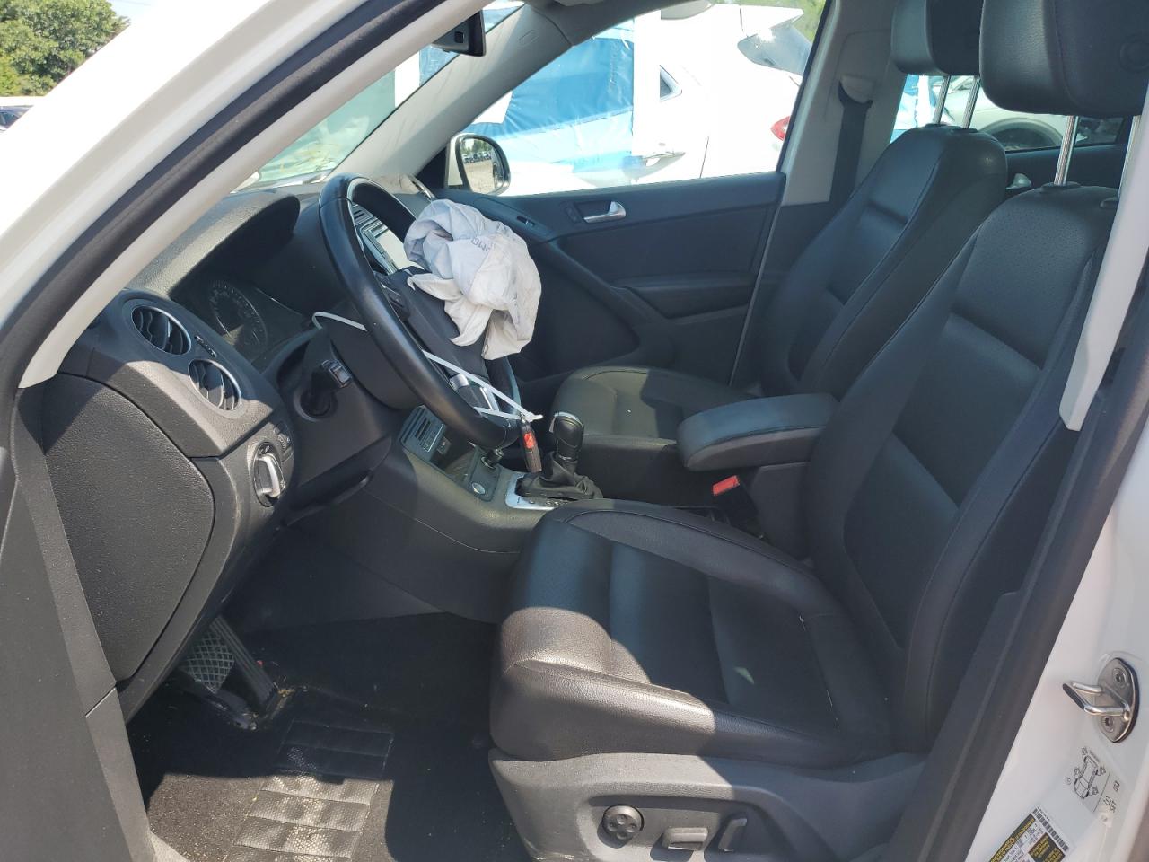 Volkswagen Tiguan s 2016