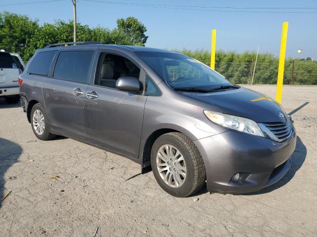 2017 TOYOTA SIENNA XLE - 5TDYZ3DC2HS838098