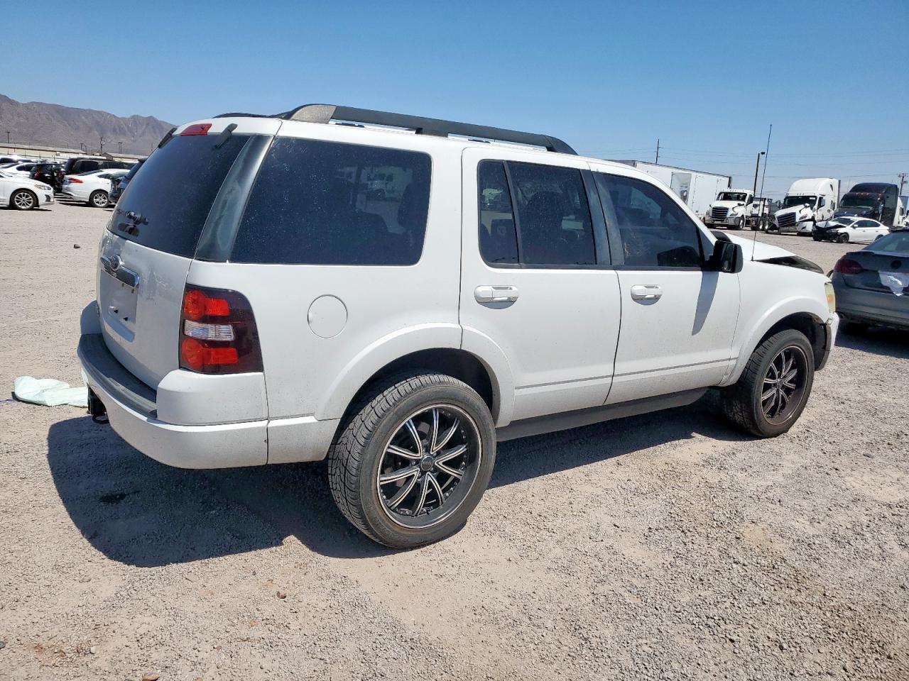 FORD EXPLORER XLT
