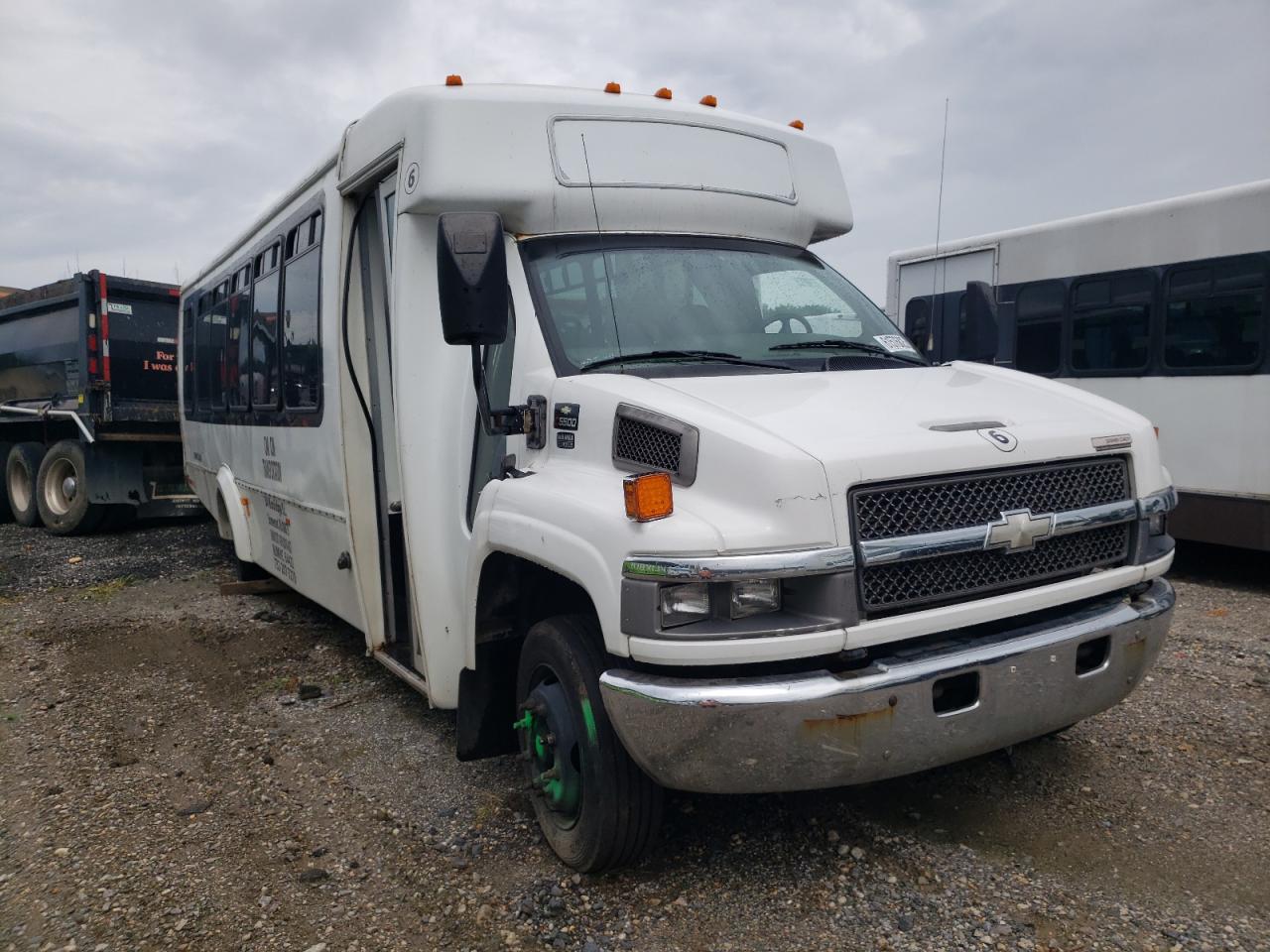 Lot #3287483996 2009 CHEVROLET C5500 C5V0