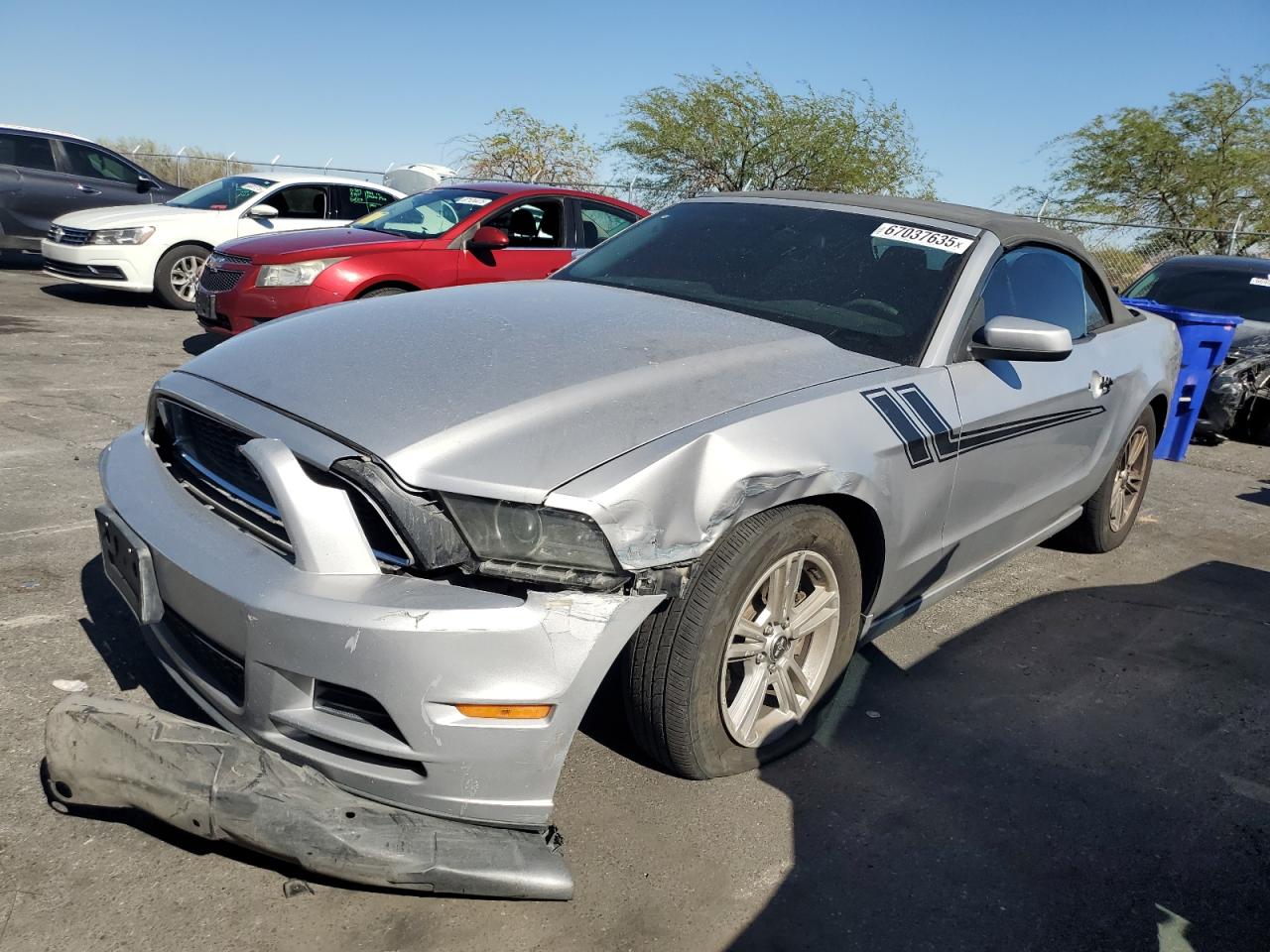 FORD MUSTANG