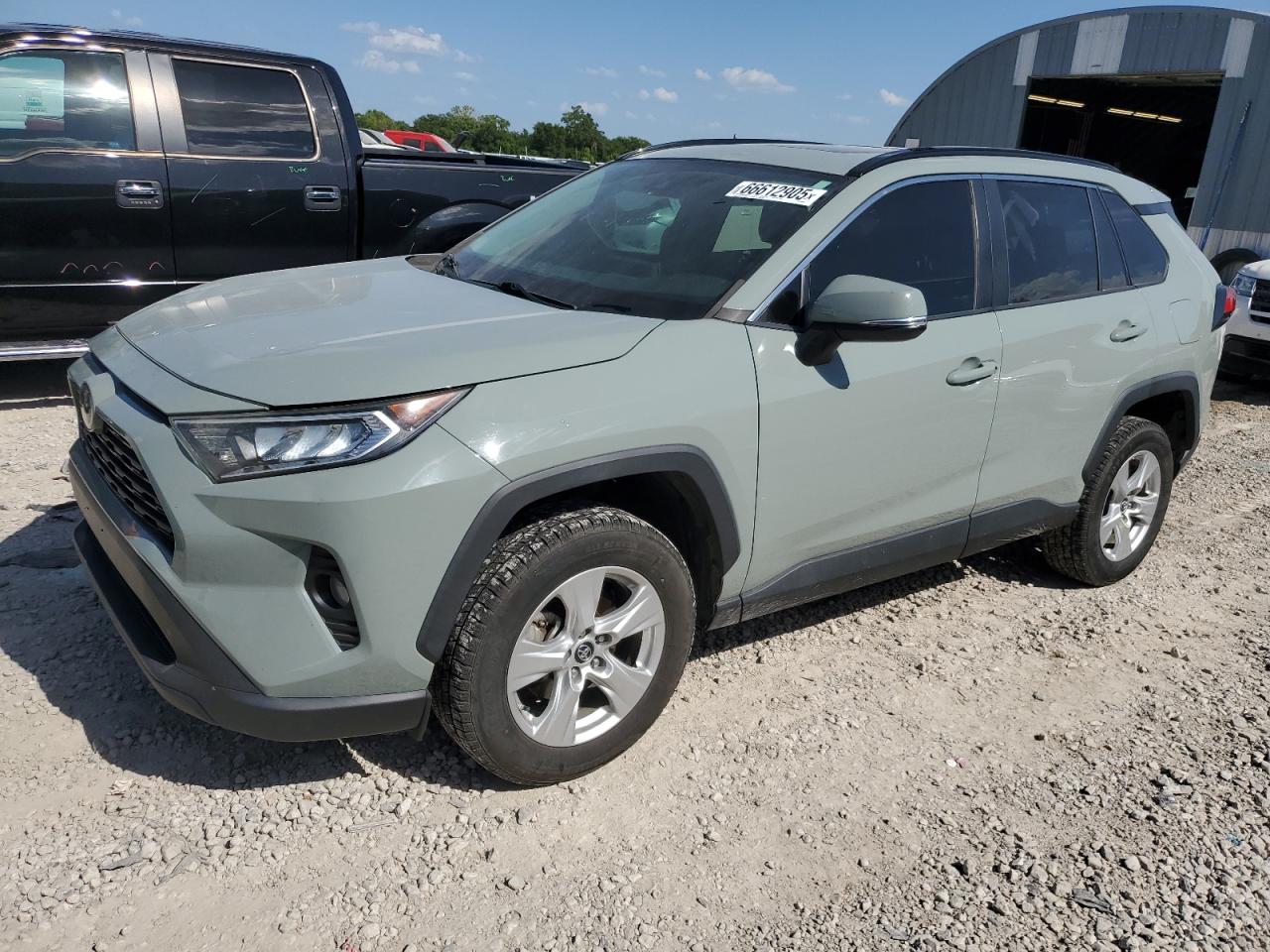 TOYOTA RAV4 XLE