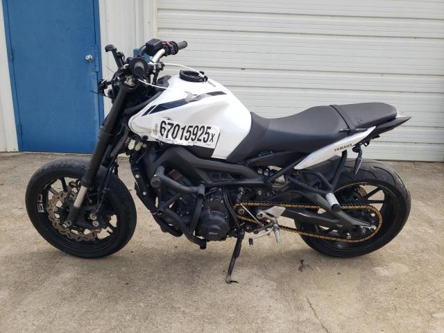 YAMAHA FZ09 2017 white  gas JYARN53E9HA000254 photo #4