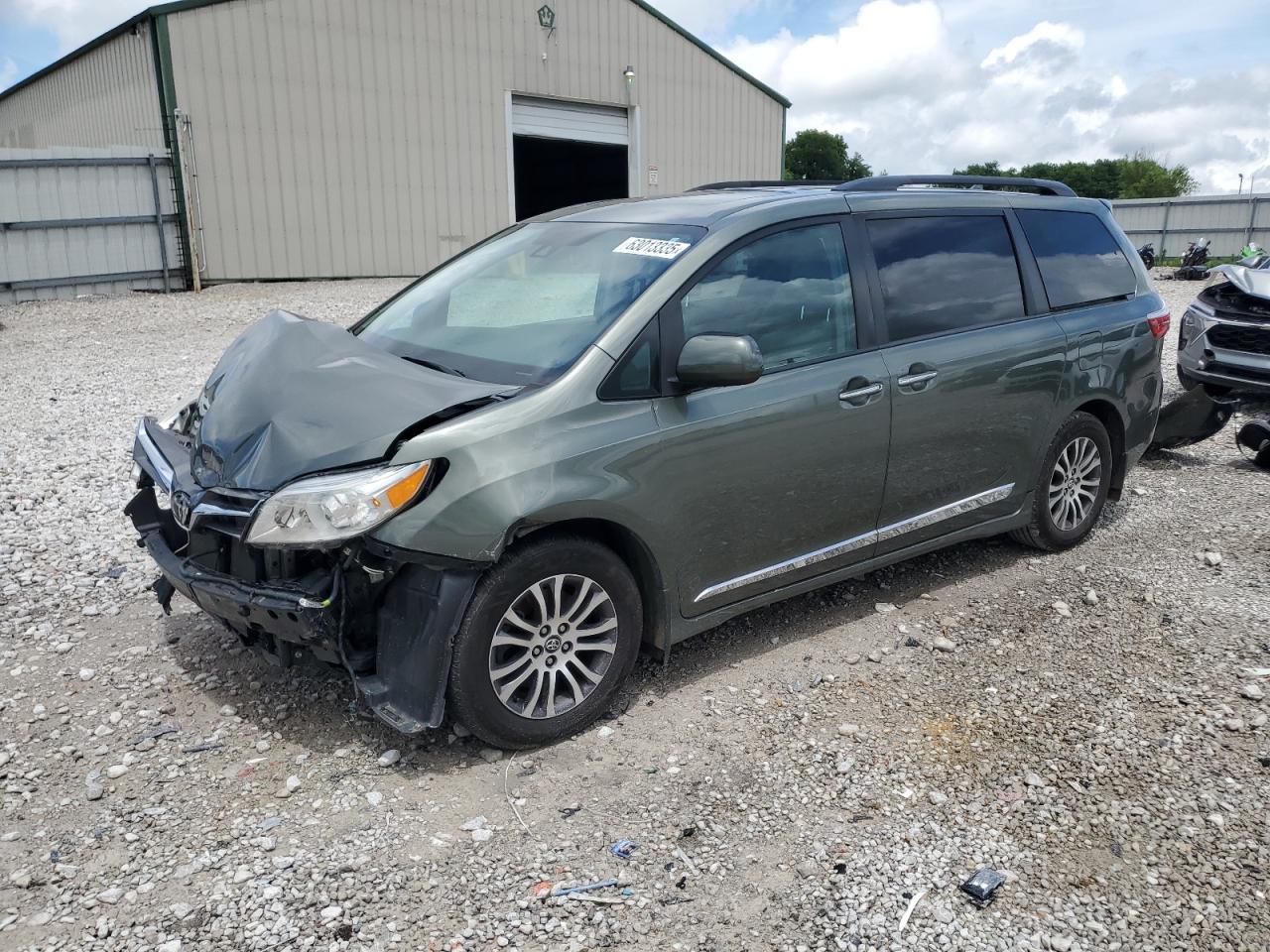 TOYOTA SIENNA XLE