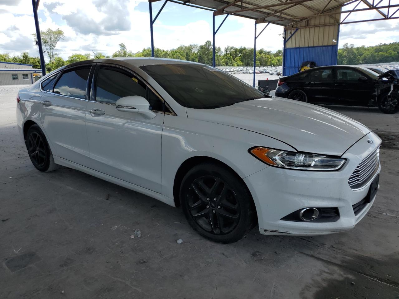 FORD FUSION SE