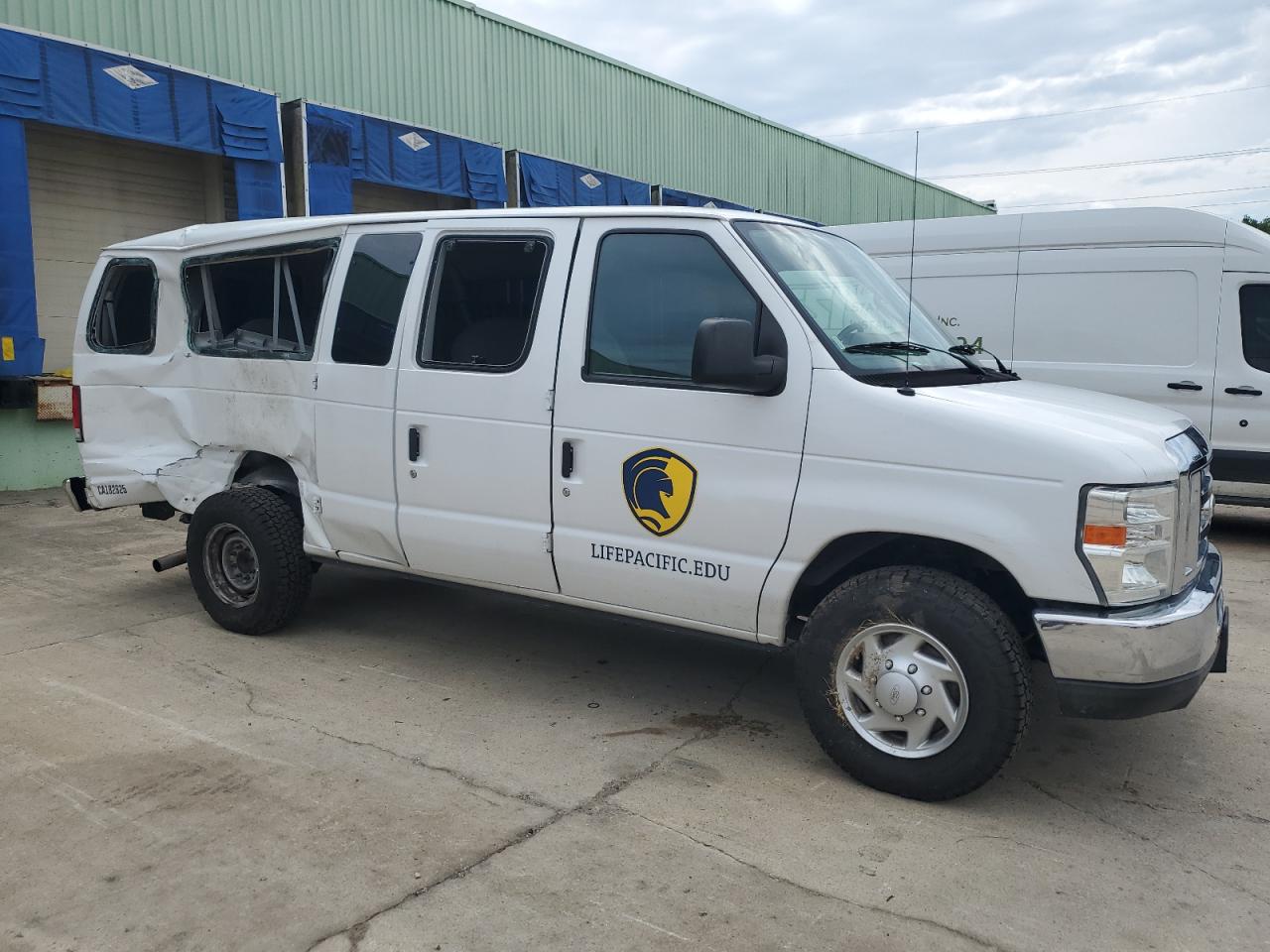 FORD ECONOLINE E350 SUPER DUTY WAGON