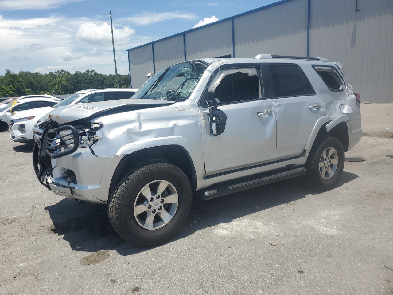 TOYOTA 4RUNNER SR5