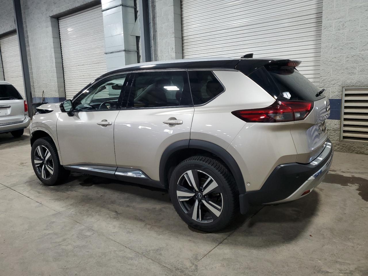 NISSAN ROGUE PLATINUM