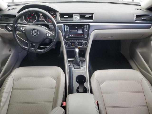 2017 VOLKSWAGEN PASSAT R-L 1VWDT7A3XHC066282