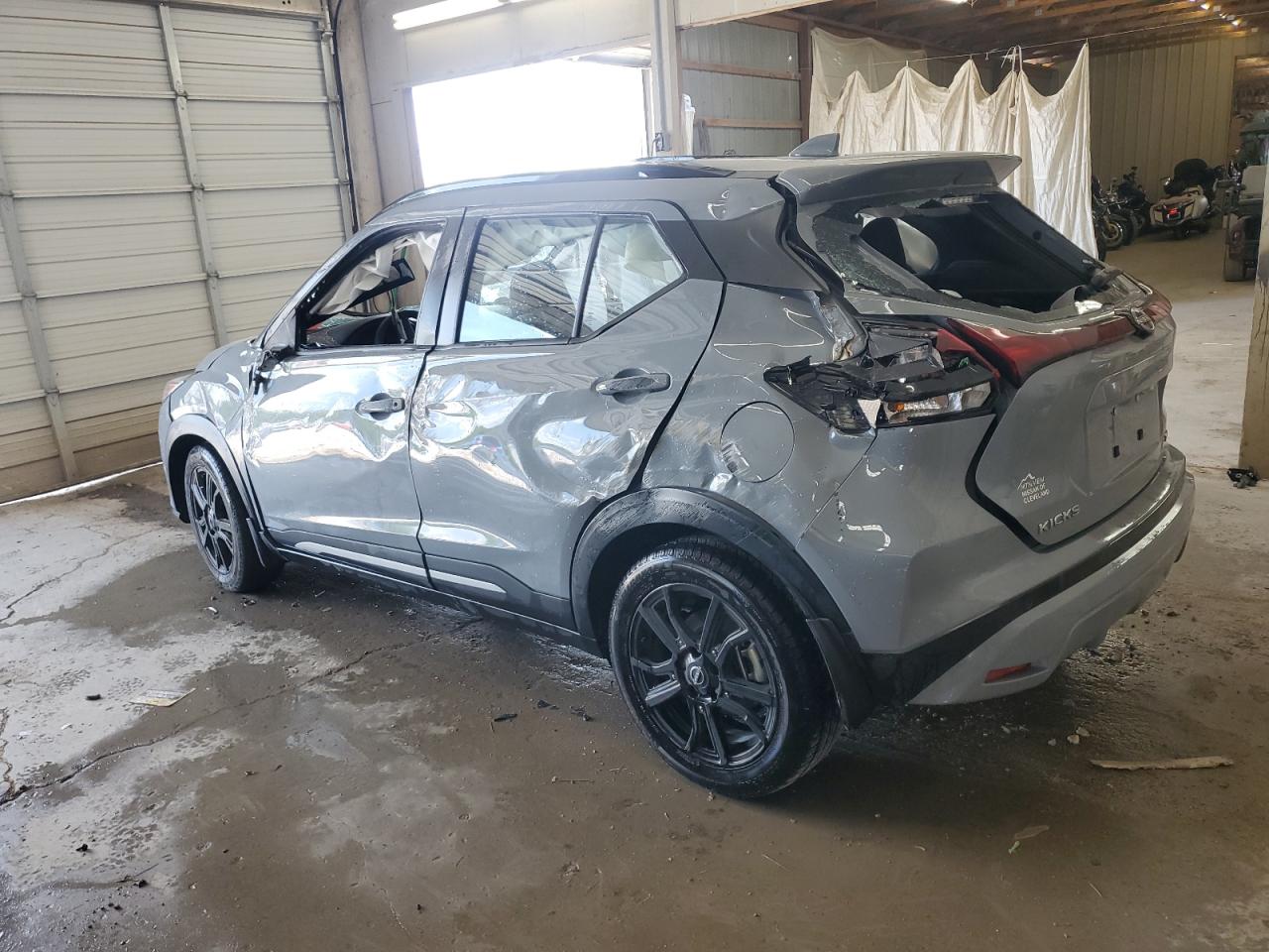NISSAN KICKS SR