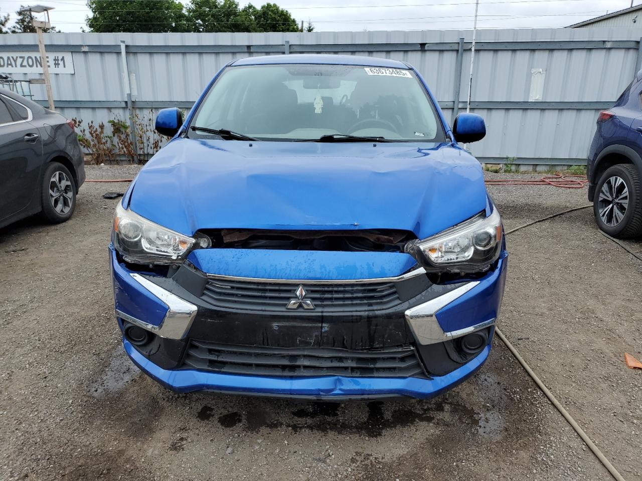 MITSUBISHI OUTLANDER SE