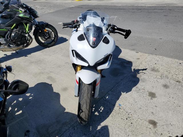 DUCATI SUPERSPORT 2024 white  gas ZDMVABDS0RB000323 photo #3