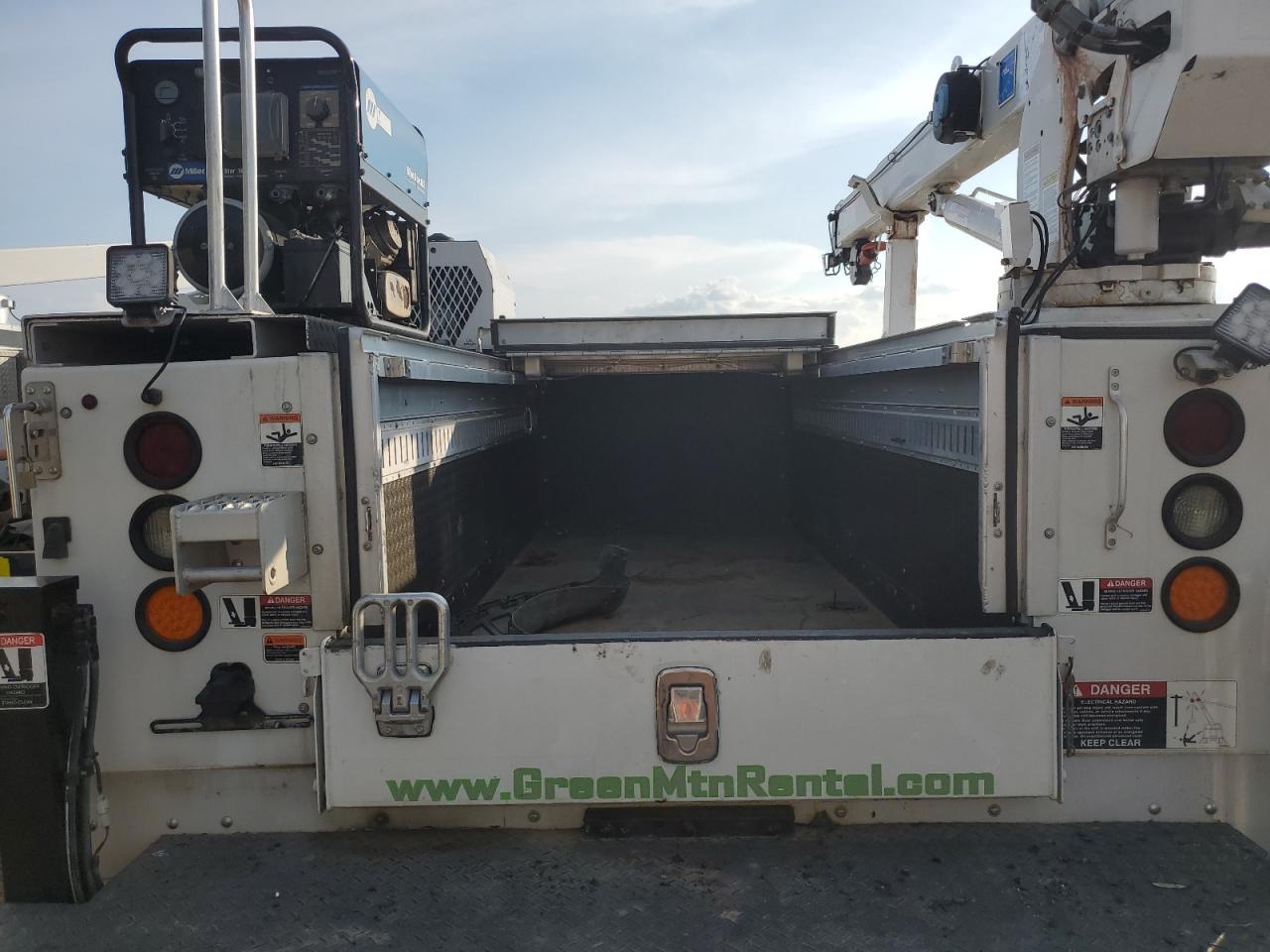 FORD F-550 SUPER DUTY